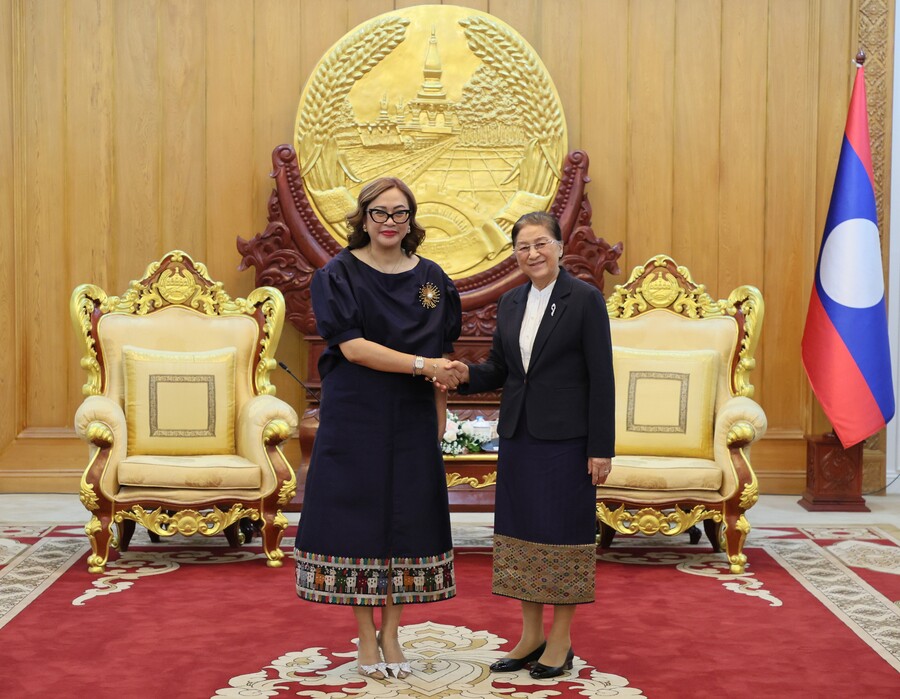 ຮອງປະທານປະເທດ ຕ້ອຍຮັບທູດອິນໂດເນເຊຍ ເຂົ້າຢ້ຽມອໍາລາ